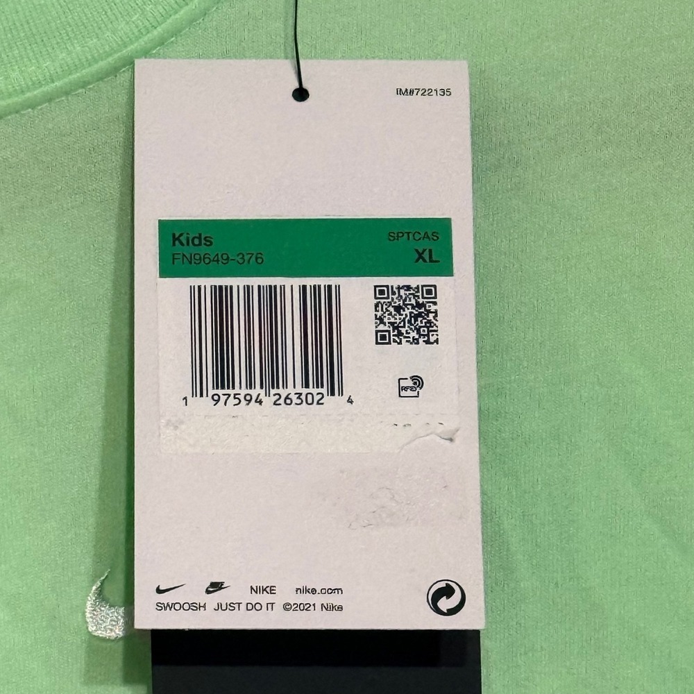 Nike Future Champs T-Shirt Youth XL Green Dri-FIT Short Sleeve Unisex NWT - Picture 3 of 5